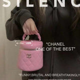 Zivas Charm Everyday Sophistication Luxury Handbag (Effortless Style Upgrade) – Close-Up Detail