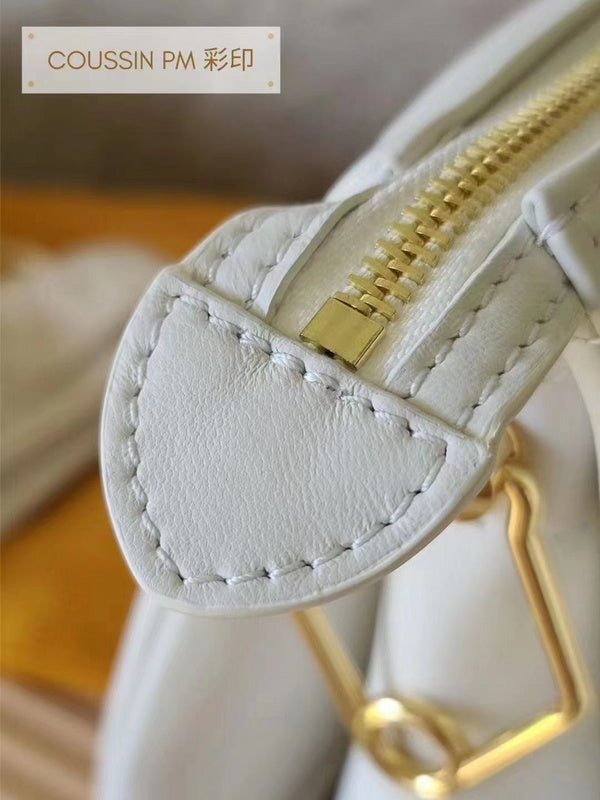 Close-up detail of structured premium women's handbag – women's designer-style accessory