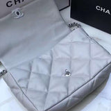  spacious purse view 9