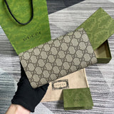 Close-up detail of classic polished women's handbag – women's everyday handbag