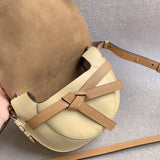 Ziva's Charm handbag – close-up view (25cm*18cm*12cm)