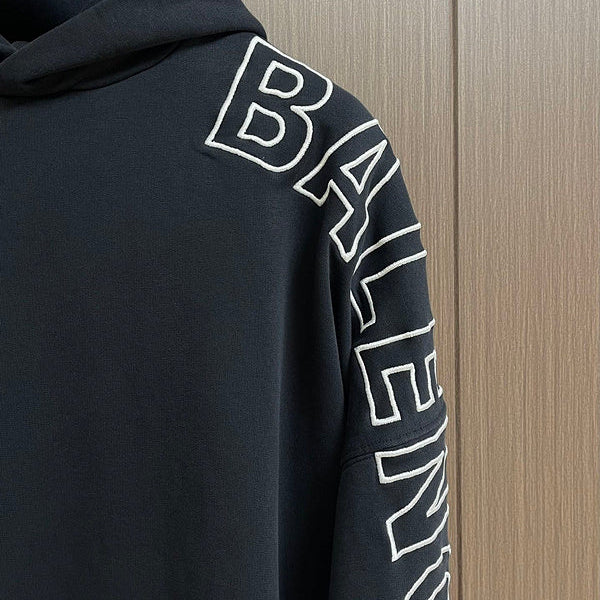 Three-quarter angle view of Balenciaga luxury piece style No.228