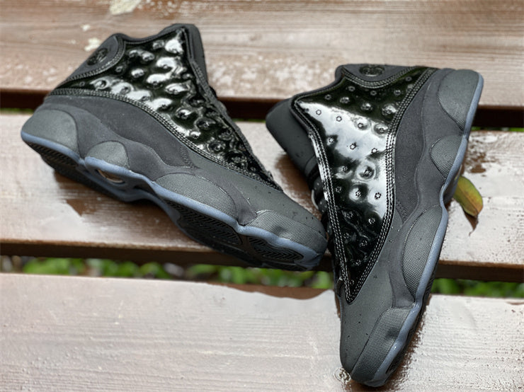 Nike Men's & Women's Designer Lifestyle Shoes — Style 236 detail view