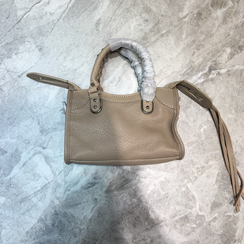 Statement Premium PU Leather Handbag - Versatile Everyday Design | Women's Designer-Inspired Purse #691 - hardware and detail close-up (image 5) of designer-inspired handbag