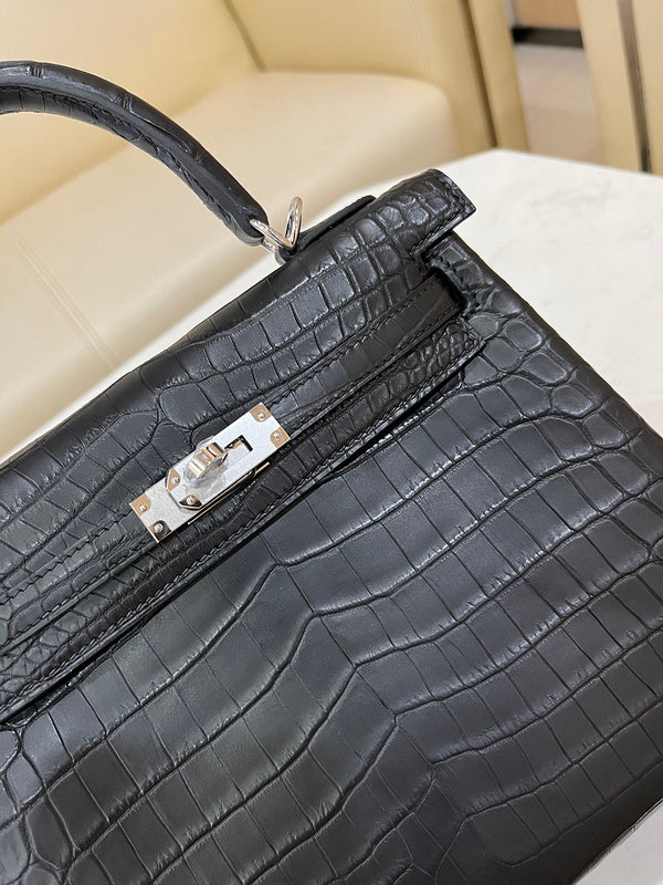 Sleek bag women's premium everyday handbag