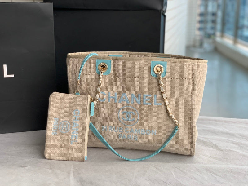  women's handbag, versatile design, view 1