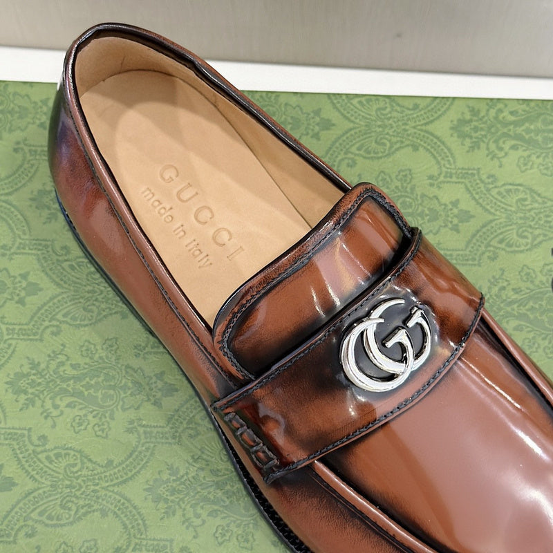 Gucci fresh white-and-black luxury sneakers view 4 streetwear statement look