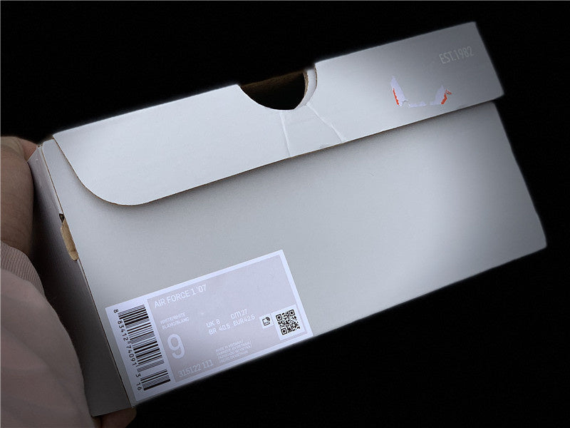 Nike Men's & Women's Designer Street Sneakers — Style 014 detail view