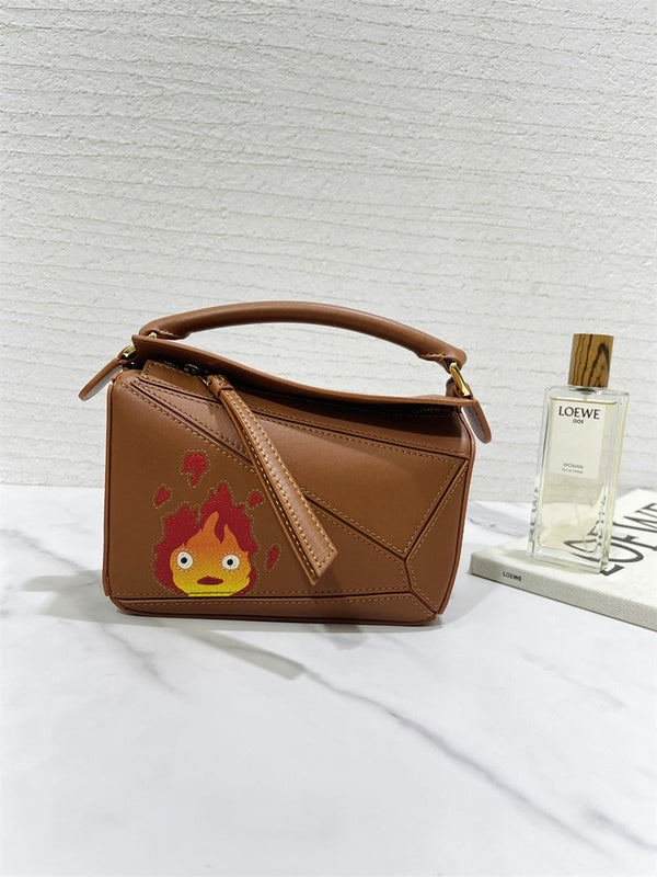 Ziva's Charm handbag – front view (18cm*11cm*7cm)