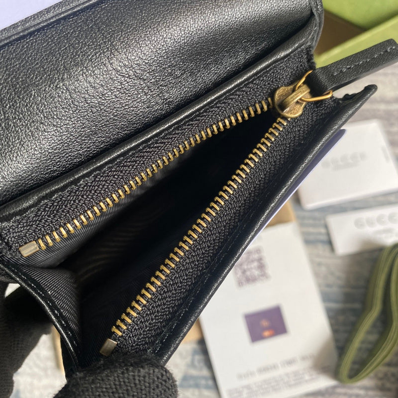 Close-up detail of premium statement women's handbag – women's designer-style accessory