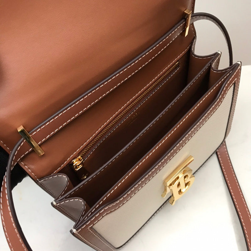 Ziva's Charm handbag – product shot (one versatile size)