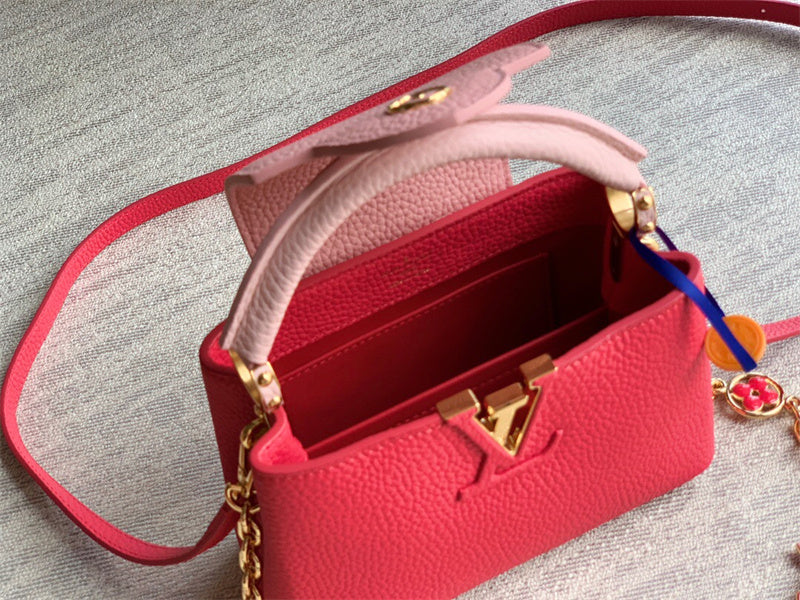  crossbody bag interior and compartment view 15