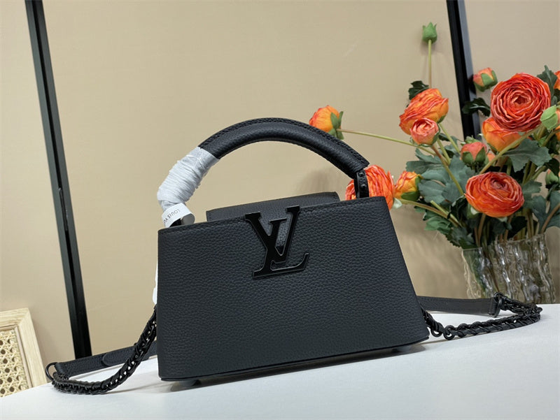  Versatile shoulder bag carried on shoulder 58