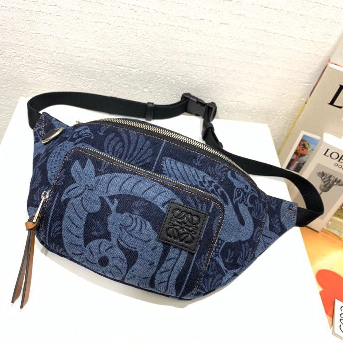 Ziva's Charm handbag – front view (24cm*15.5cm*11cm)