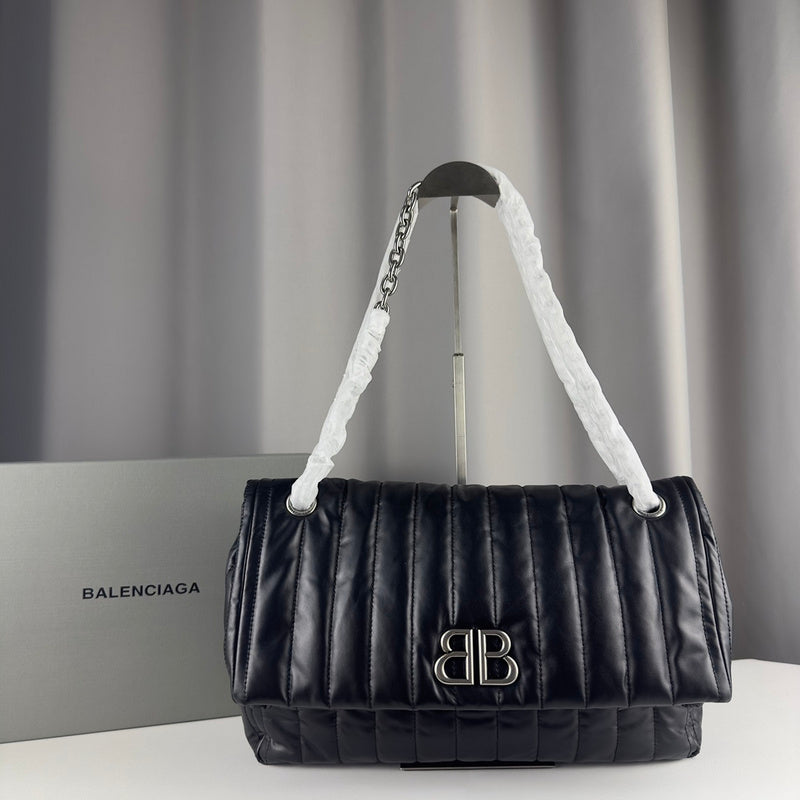 Zivas Charm Chic Craftsmanship Fashion Handbag (Thoughtfully Structured Design) – Detail View