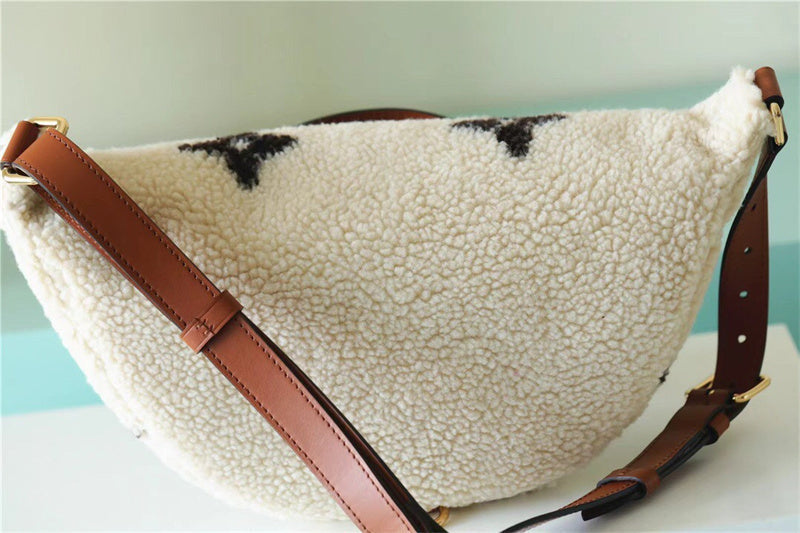  Statement handbag front view 13