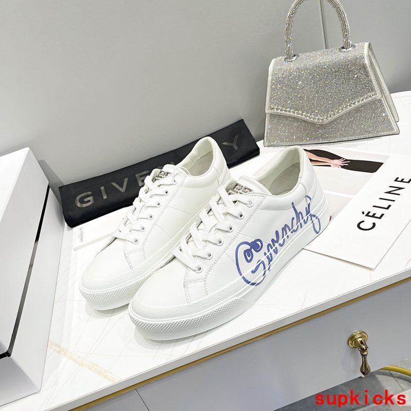 Givenchy shoes Style 035 - packaging and accessories