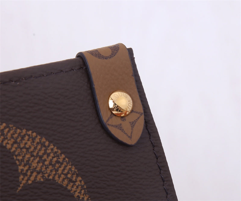  crossbody bag interior and compartment view 51