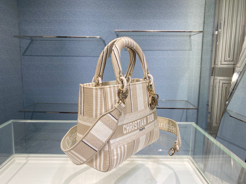 Close-up detail of signature chic women's handbag – women's designer-style accessory