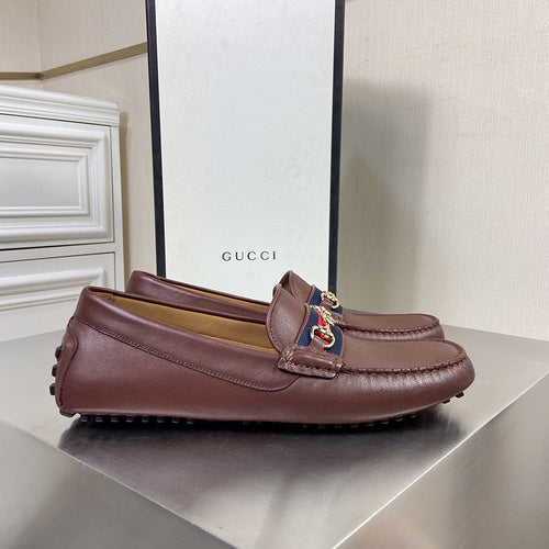 Gucci classic monochrome luxury sneakers view 11 everyday casual design