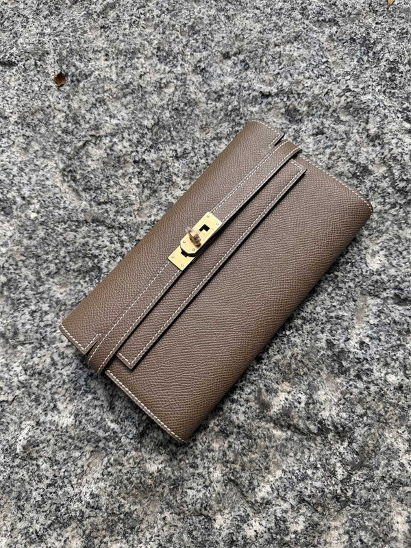 Everyday-Ready bag shown from front angle