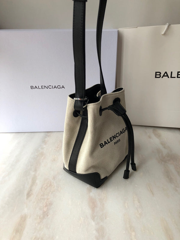 Structured Premium PU Leather Handbag - Refined Silhouette | Women's Everyday Carry Handbag #752 - back view (image 4) of designer-inspired handbag