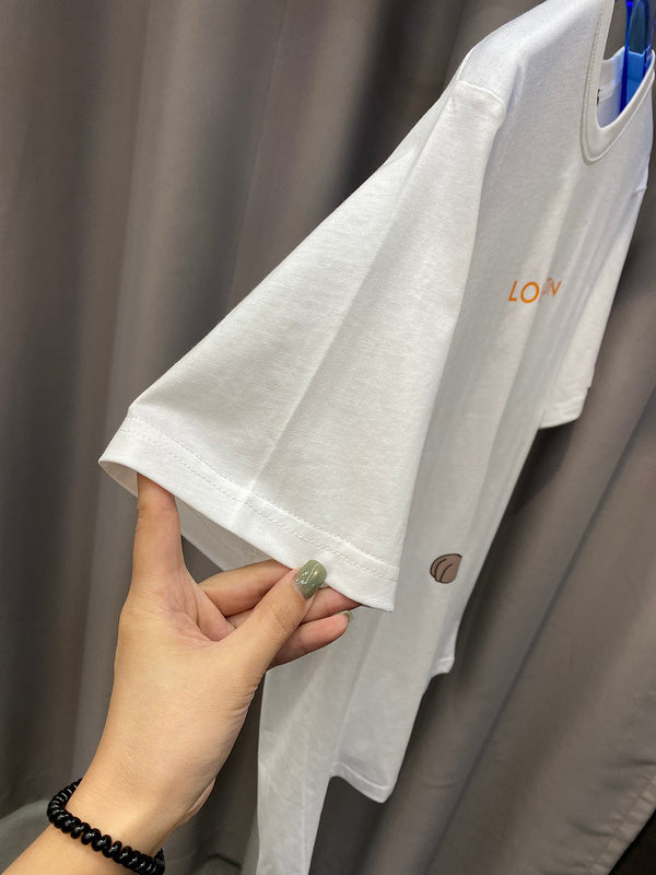 Side profile of Louis Vuitton cotton t-shirt with tailored silhouette