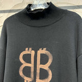 Three-quarter angle view of Balenciaga luxury piece style No.072