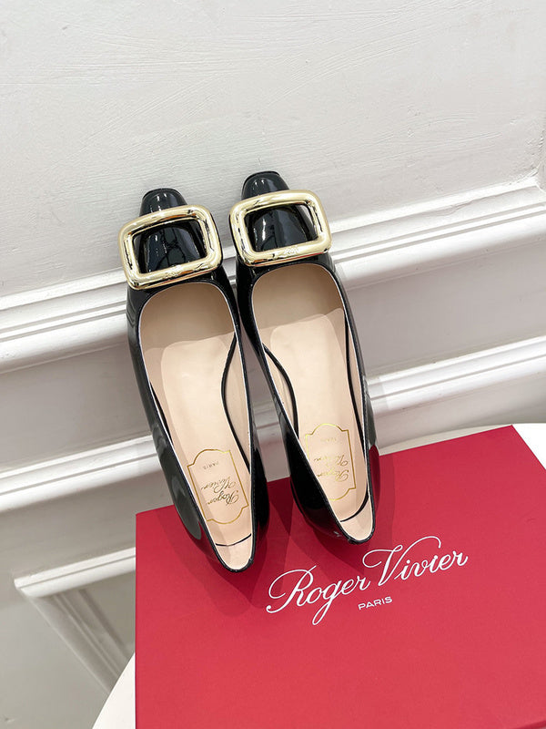 Styling view of Roger Vivier luxury piece style No.051