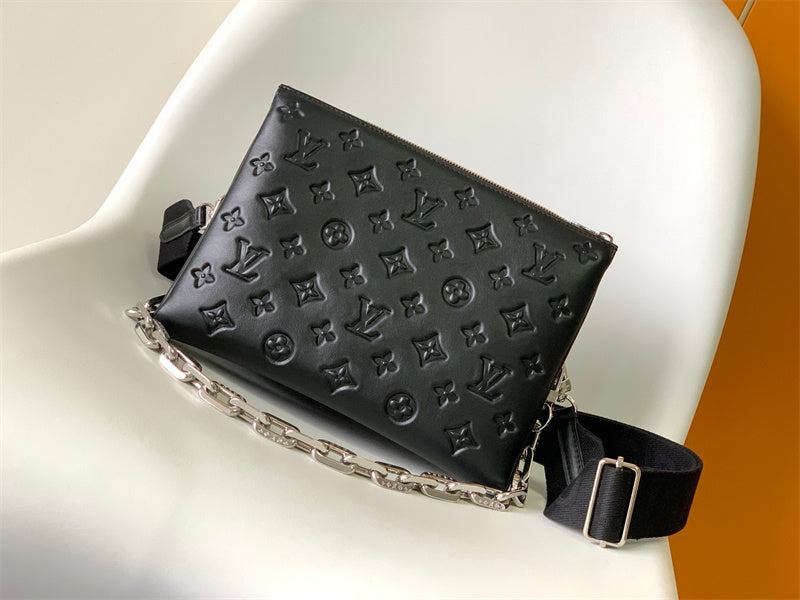  everyday bag interior and compartment view 15