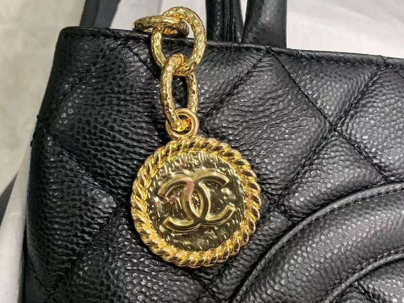Zivas Charm Everyday Sophistication Luxury Handbag (Designer-Inspired Craftsmanship) – Styled Look