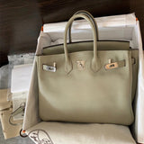  Tailored carryall bag front view