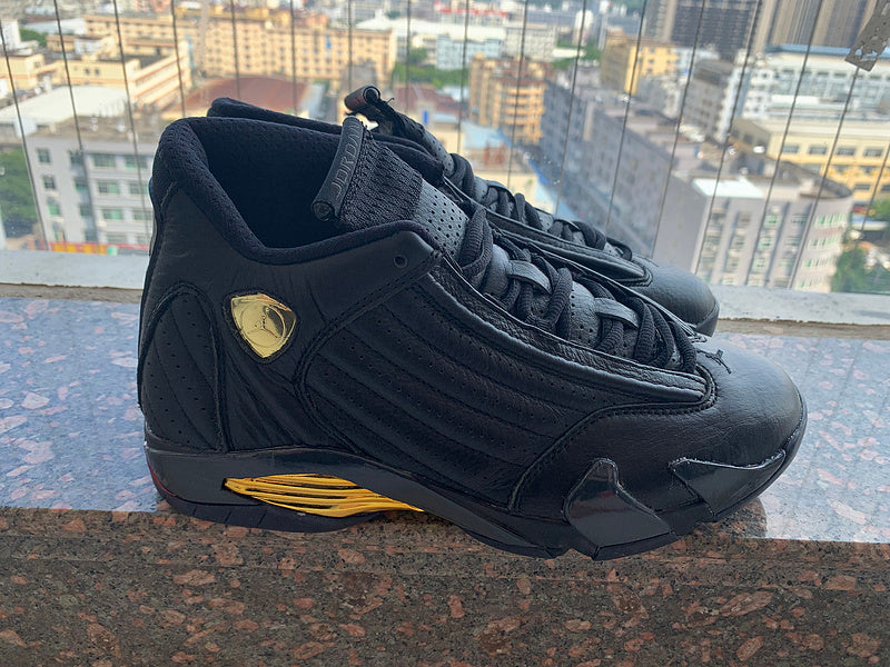 Nike Men's & Women's Designer Lifestyle Shoes — Style 176 side view
