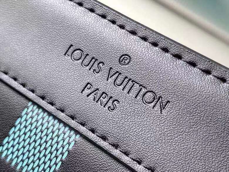 Top view of premium everyday-luxe women's handbag – women's premium purse