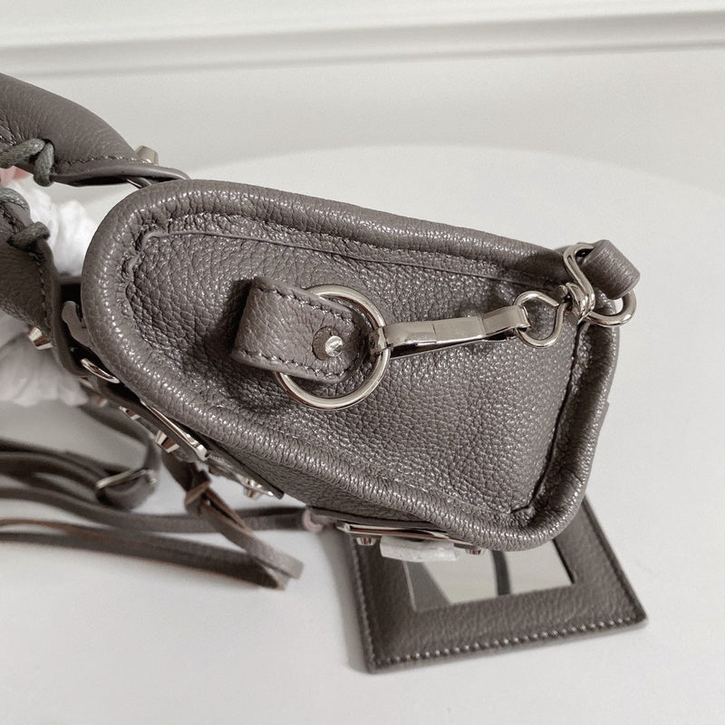 Zivas Charm Everyday Sophistication Statement Handbag (Statement-Ready Design) – Interior View