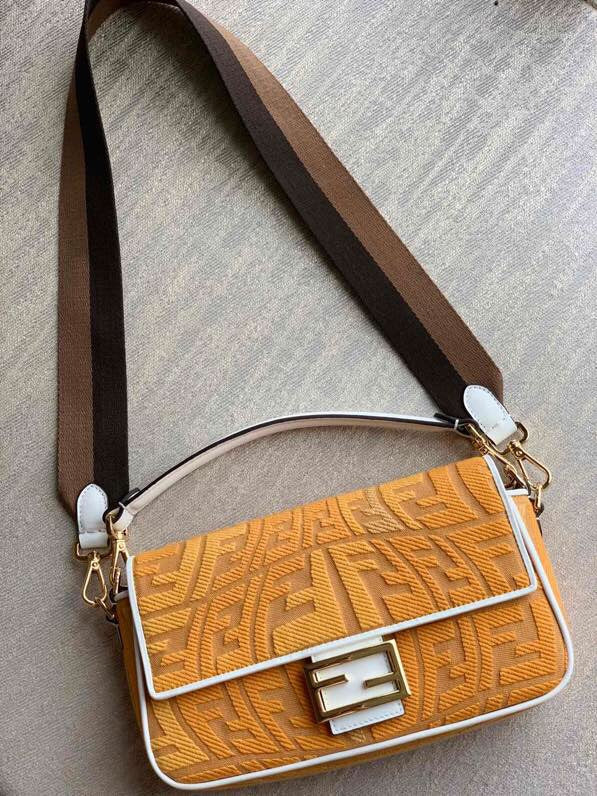 Ziva's Charm handbag – interior view (26cm*15cm*6cm)