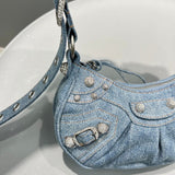 Zivas Charm Refined Structure Statement Handbag (Structured Everyday Essential) – Close-Up Detail