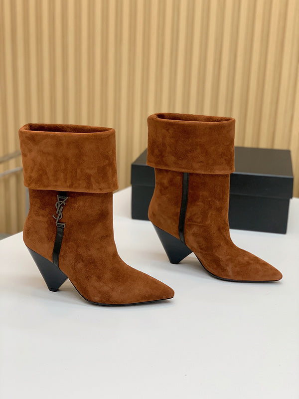 Side profile view of Saint Laurent luxury piece style No.040