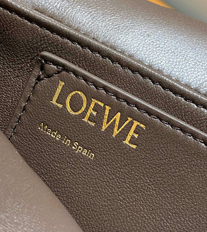 Ziva's Charm handbag – product shot (23cm*6cm*13cm)