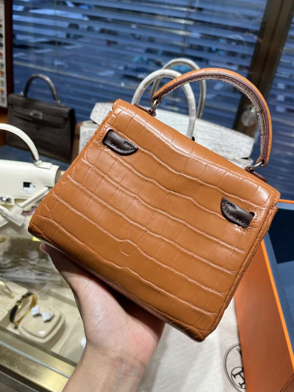  polished carryall bag detail view showing craftsmanship