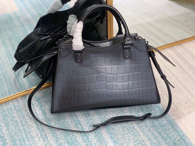 Sophisticated Premium PU Leather Handbag - Premium Craftsmanship Detailing | Women's Premium Handbag #670 - back view (image 4) of designer-inspired handbag