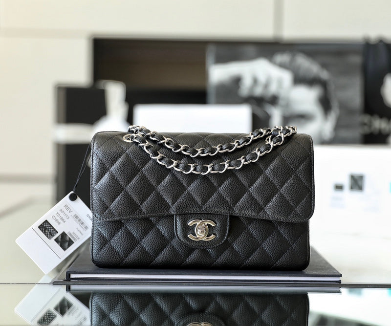  women's handbag, versatile design, view 1