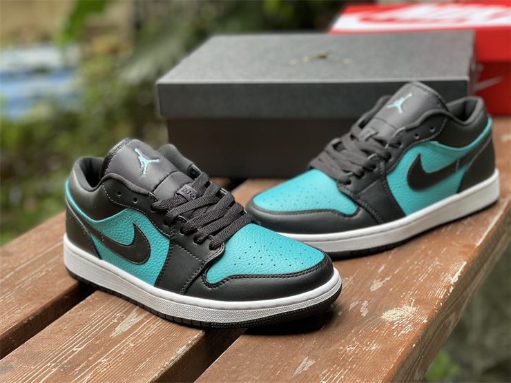 Nike Men's & Women's Premium Athletic Sneakers — Style 223