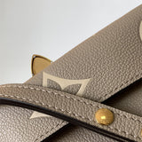  structured bag interior and compartment view 9