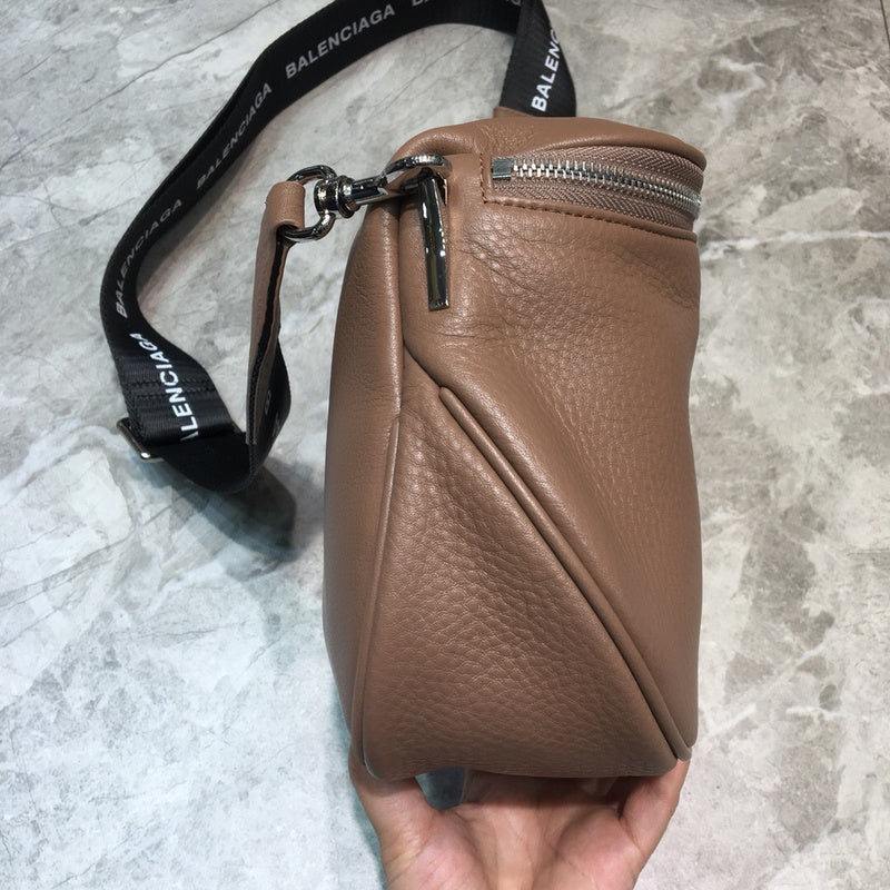 Polished Vegan Leather Handbag - Smooth Faux-Leather Exterior | Women's Premium Handbag #745 - close-up detail shot (image 3) of designer-inspired handbag