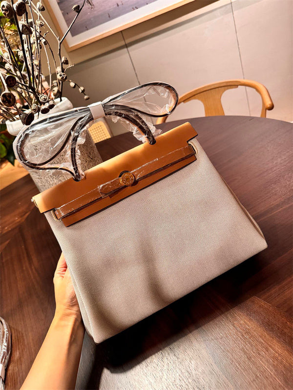  Clean-Lined handbag front view 25