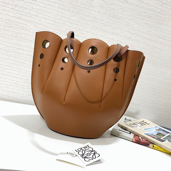 Ziva's Charm handbag – angled view (39cm*34.5cm*16cm)
