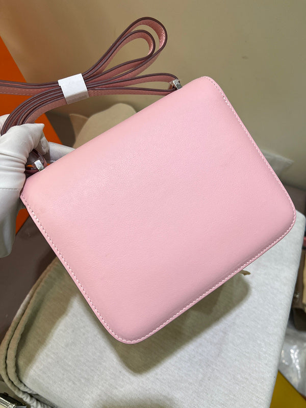 Interior view of everyday-ready premium bag