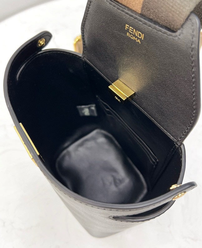 Ziva's Charm handbag – carry view (12cm*10cm*19cm)