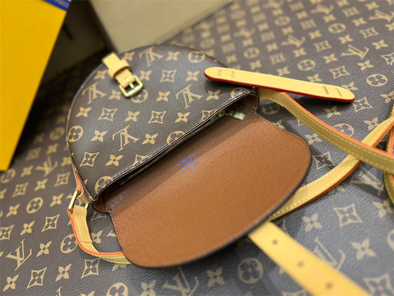  contemporary tote bag detail view showing craftsmanship 8